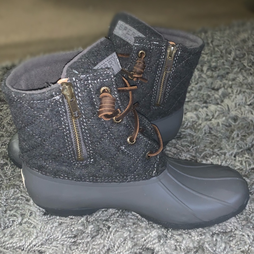Sperry Rainboots!